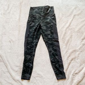 Fabletics Mila High-Waisted Pocket Legging